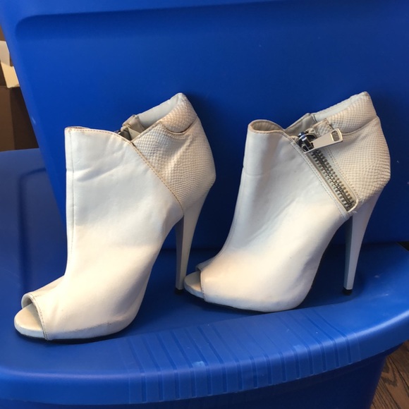 White bootie - Picture 2 of 3